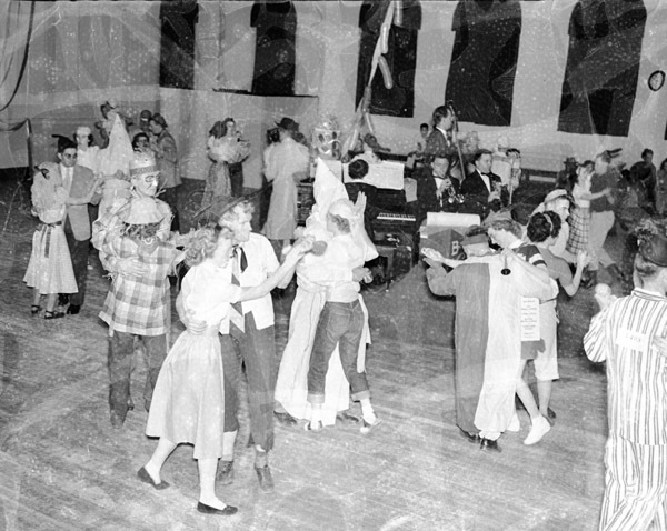 1950 Dance, Mardi Gras 3