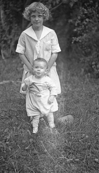Reuter Group-Q, Children