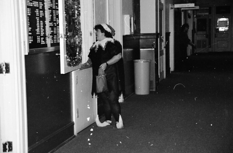 1986 Employees, Christmas 15