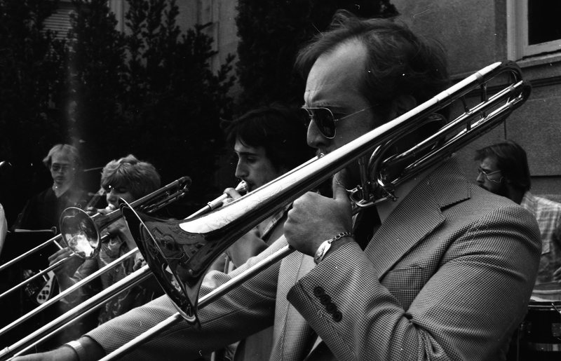 1980 Graduation, Band 02