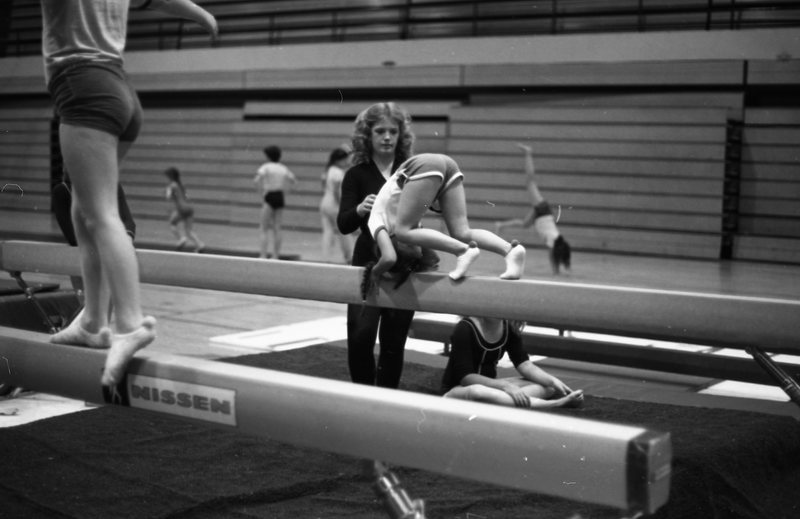 1981 Gymnastics Camp, Balance Beam 01