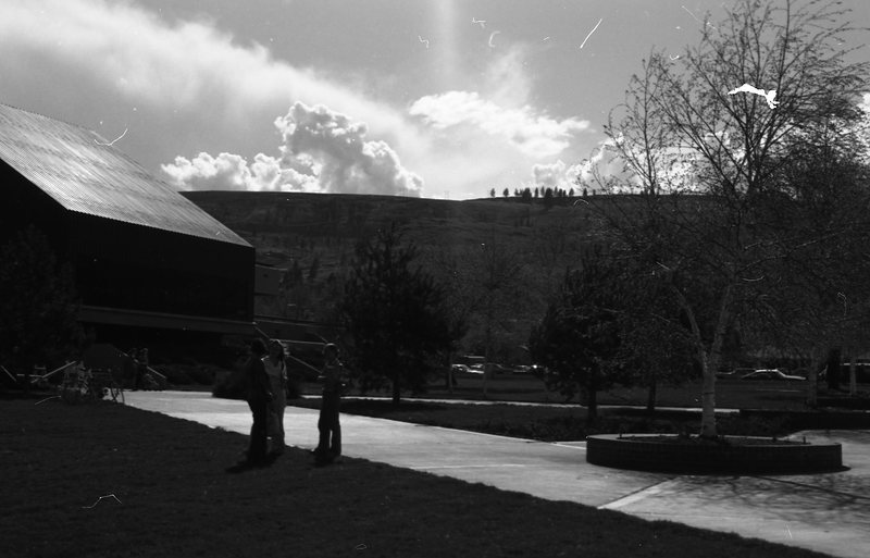 1981 Students, Outdoors 05