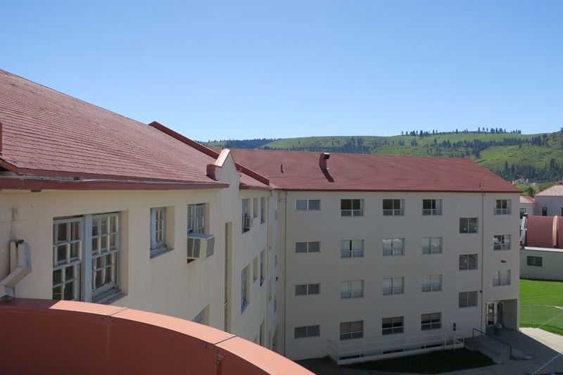 Dorian and Hunt Hall 95