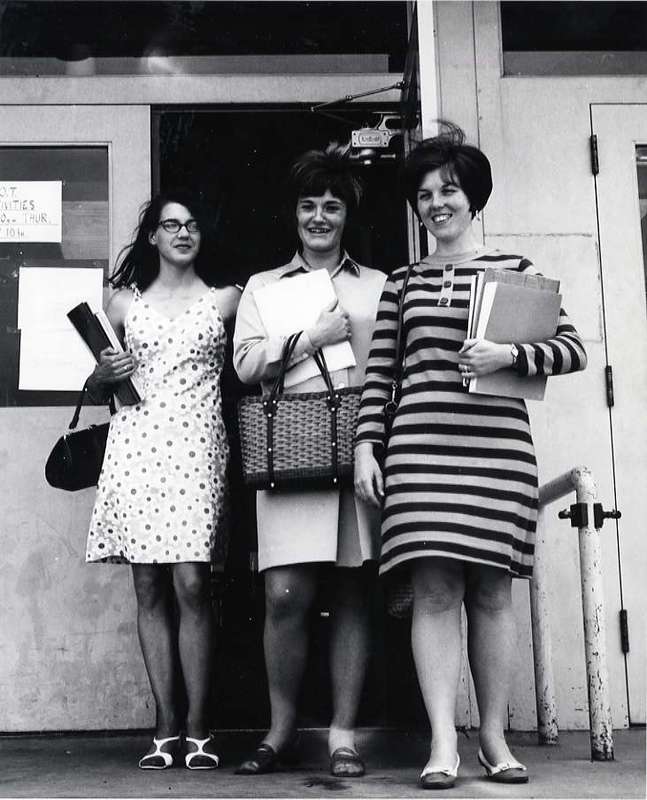 60's Students, Women 2-2