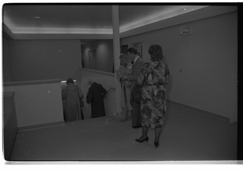 1990 Loso Hall, Tour 22