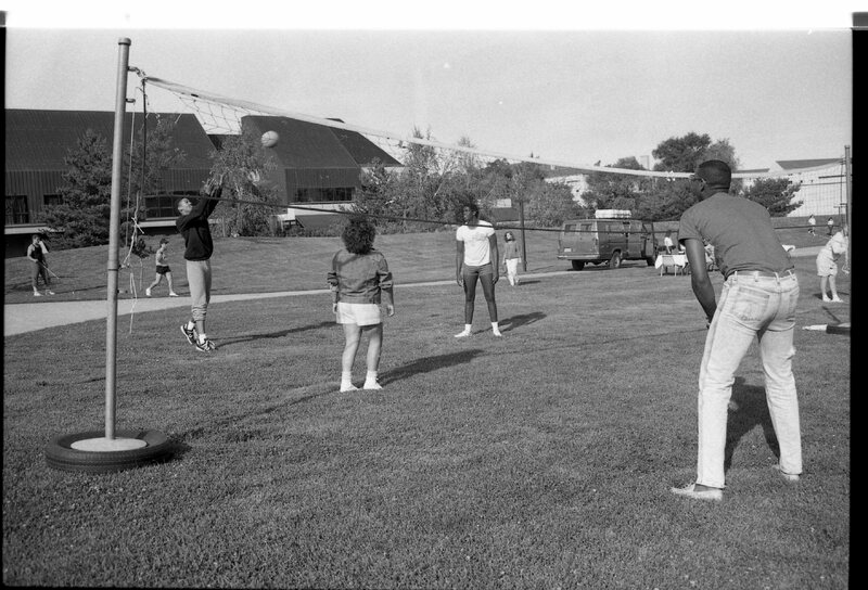 1988 Volleyball, New Students 12