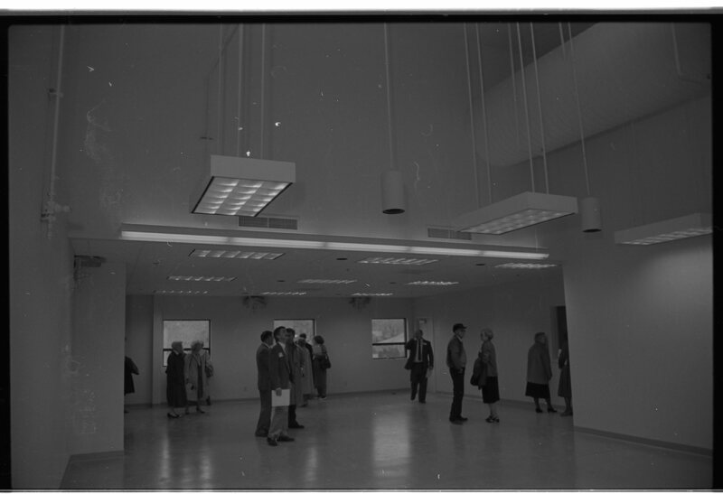 1990 Loso Hall, Tour 28