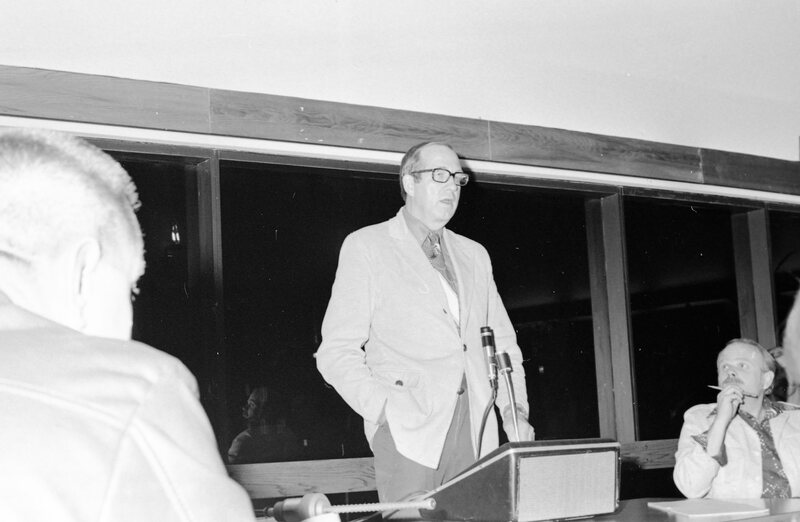 1975 Town Hall Meeting with Governor Straub 09