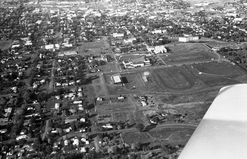 1984 Aerial Shot of EOSC Campus 01