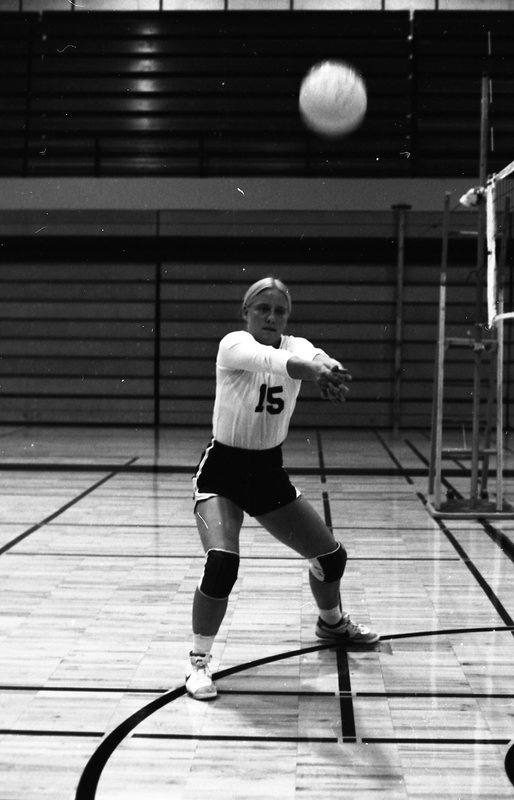 1980 Women's Volleyball Players 11