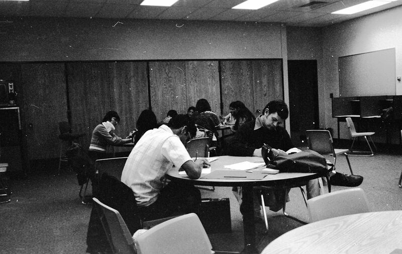 1975 Languages, Bilingual Studies 15