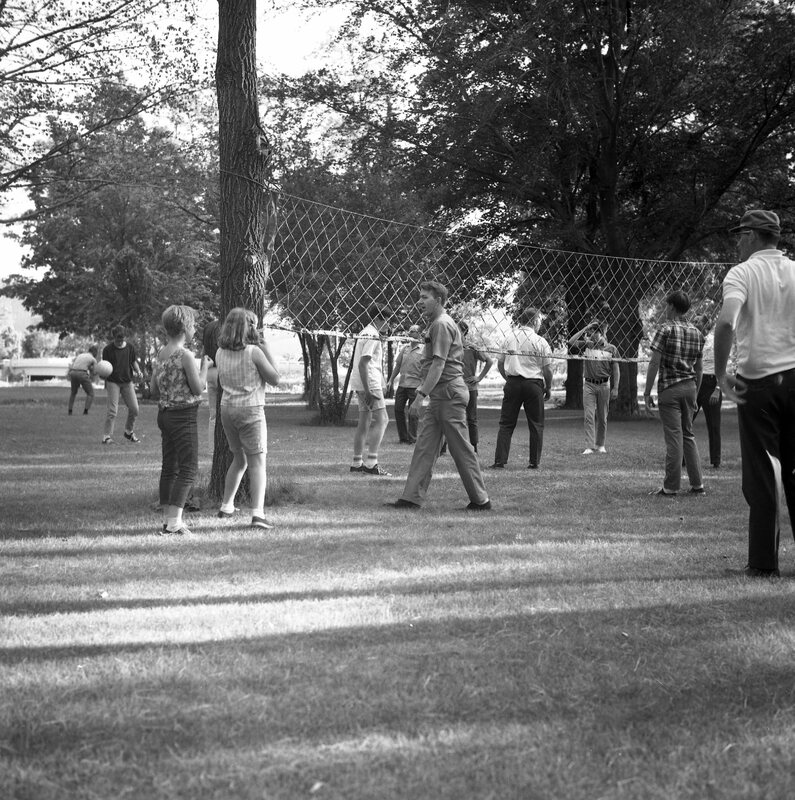 1967 Employees Picnic, Volleyball 02