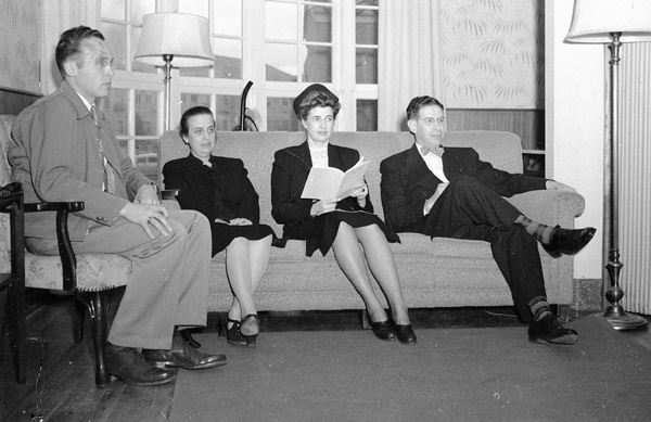 1947-48 Guests 1-1