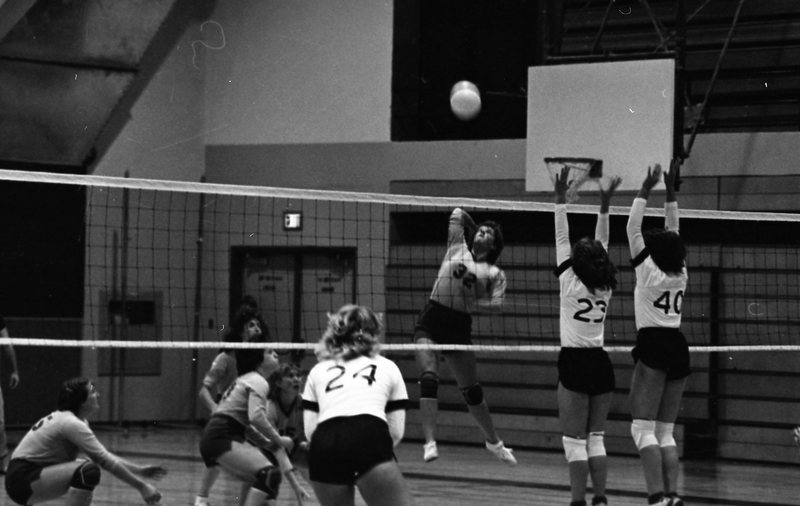 1981 Volleyball Action 32