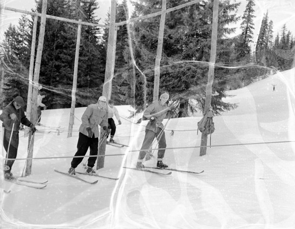 1949-50 Skiers