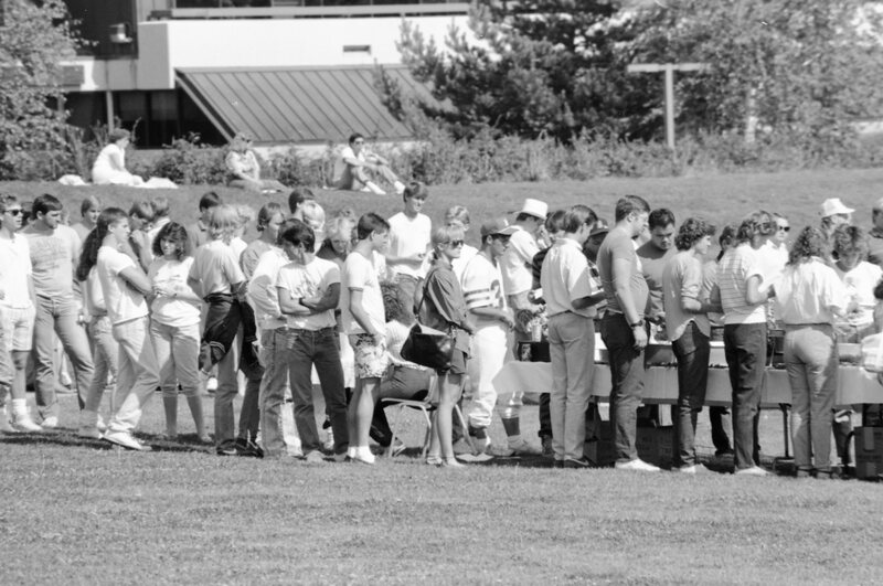 1987 New Student Days, BBQ 08