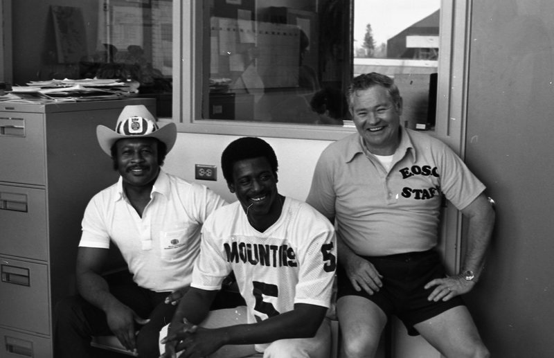1982 Football, Havan Jones Going Pro 13