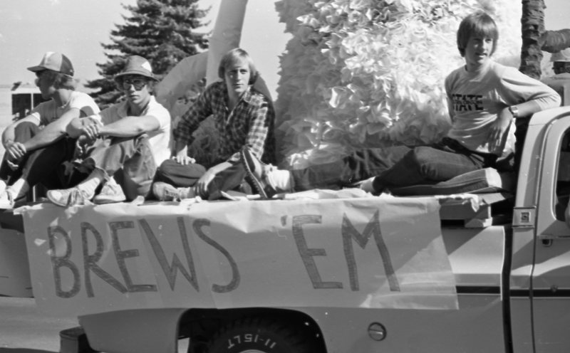 1981 Homecoming Parade, Floats 06