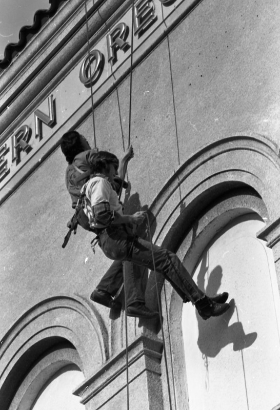 1976 Outdoor Program Rappelling, Changing Signs 01