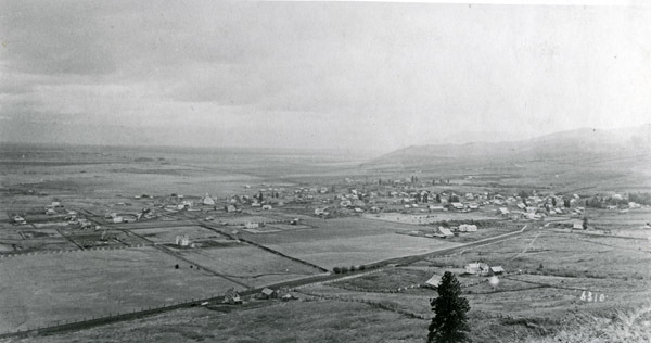 1910 La Grande, Hilltop View