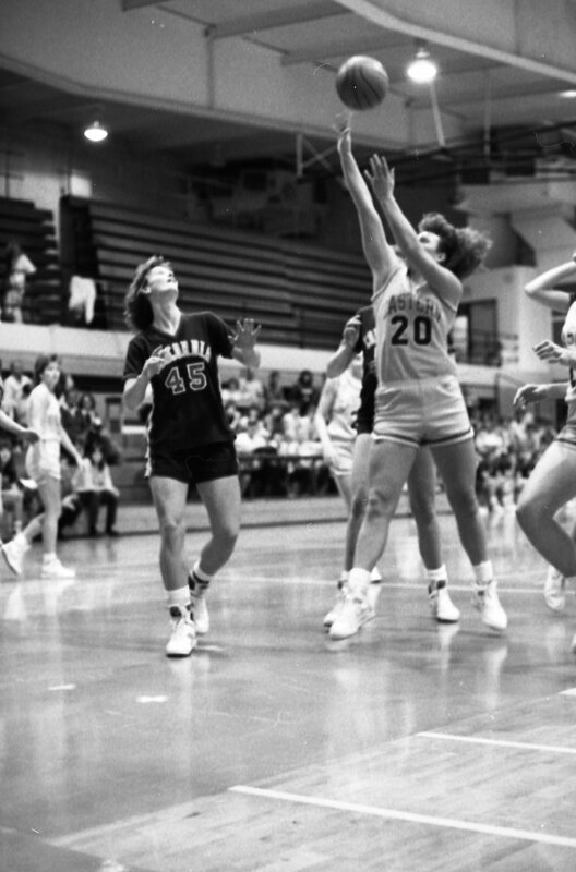 1988 Women's Basketball Action, Concordia at EOSC 05