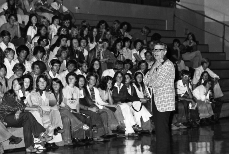 1976 Orientation, Indoors 06