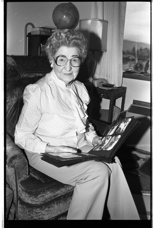 1990 Guest, Ester Badgley 02