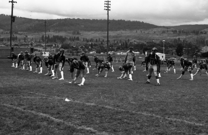1980 Football, Pregame Warm-ups 06