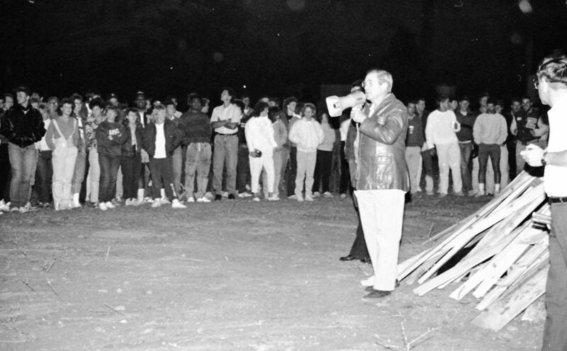 1987 Homecoming Bonfire 11