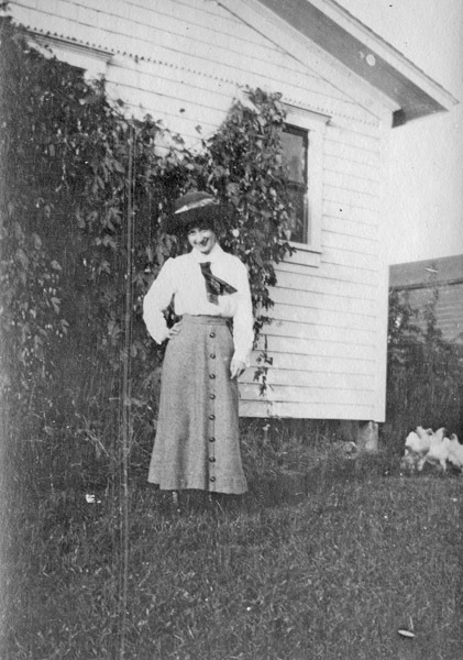 Reuter, Woman 1