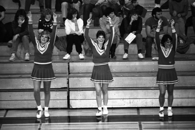 1984 Basketball Cheerleaders 01