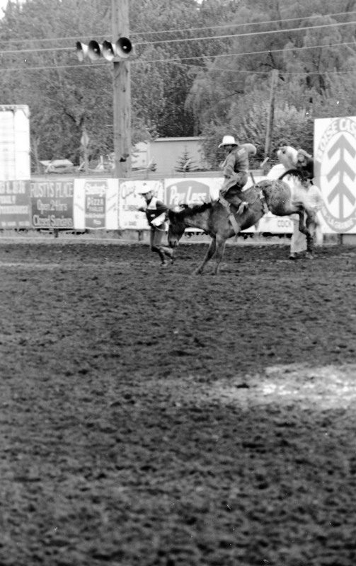 1987 Rodeo, Bronco Riding 05