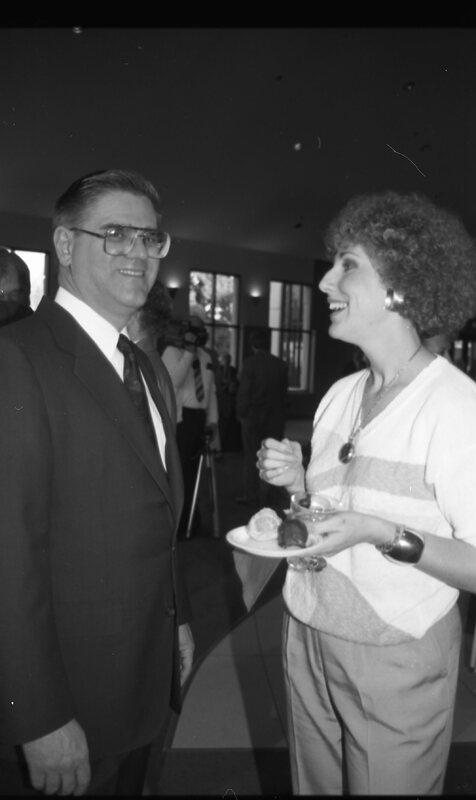 1990 Loso Hall Dedication, Reception 32