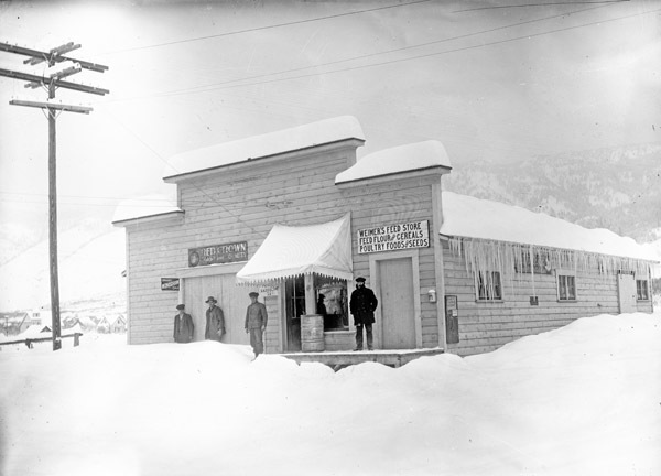 Cove, Weimer's Feed Store