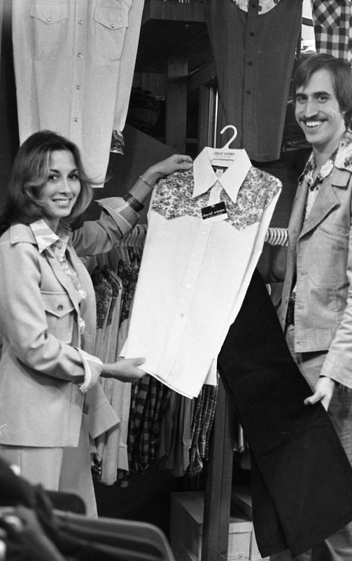 1974 Students, Shopping B 01