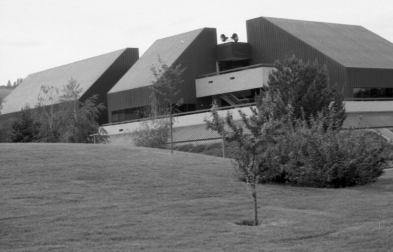 1986 Hoke Hall 03