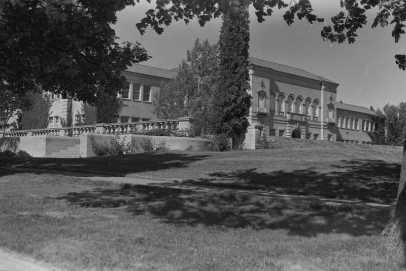 1976 Inlow Hall 03