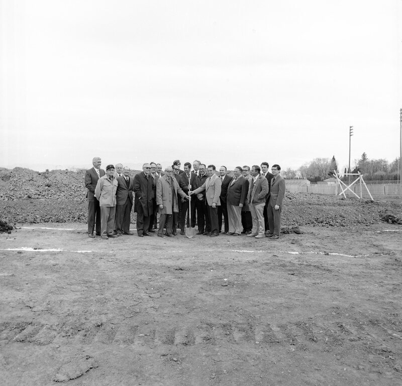 1972 Hoke Hall Ground Breaking 04