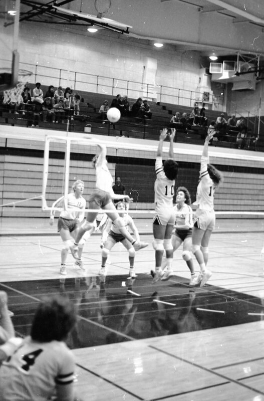 1985 Volleyball Action 28