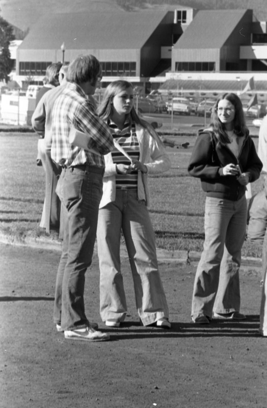 1976 Students, Outdoors 1