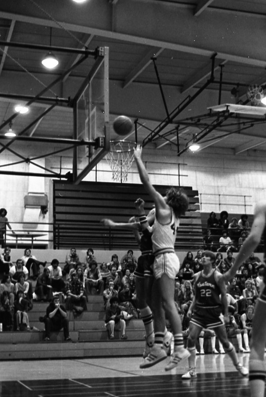 1978 Basketball Action, Western Oregon at EOSC 05