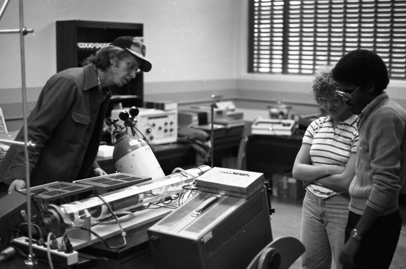 1984 Science, Electronics 03