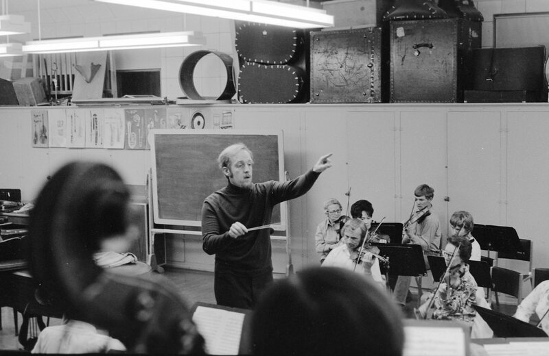 1974 Symphony Orchestra, Rehearsal 14