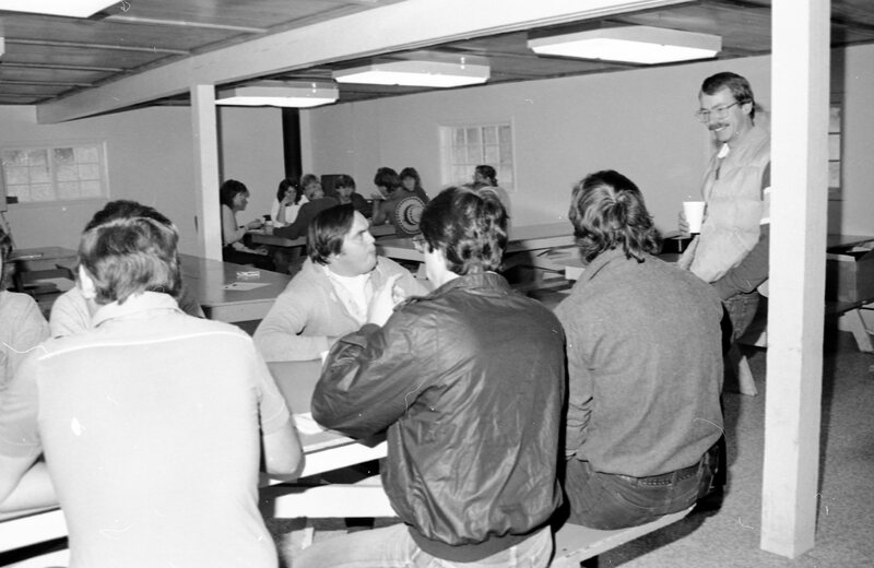 1985 Student Activities Retreat, Indoors 03