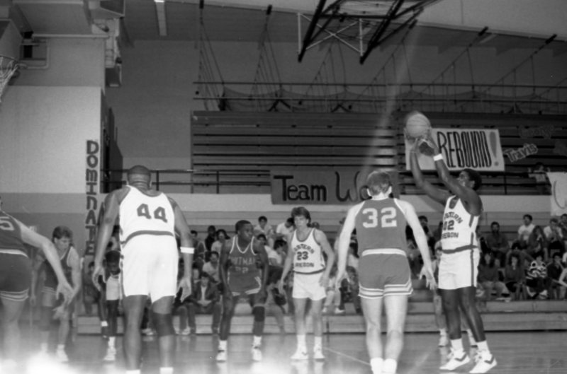 1988 Basketball Action, Whitman College at EOSC 01