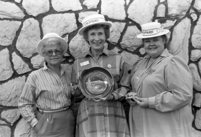 1985 Soroptimist Award 02