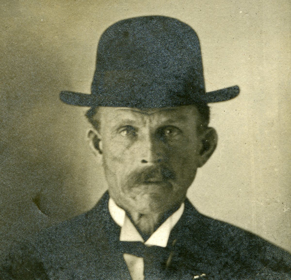 Portrait - Hutchinson, James 2