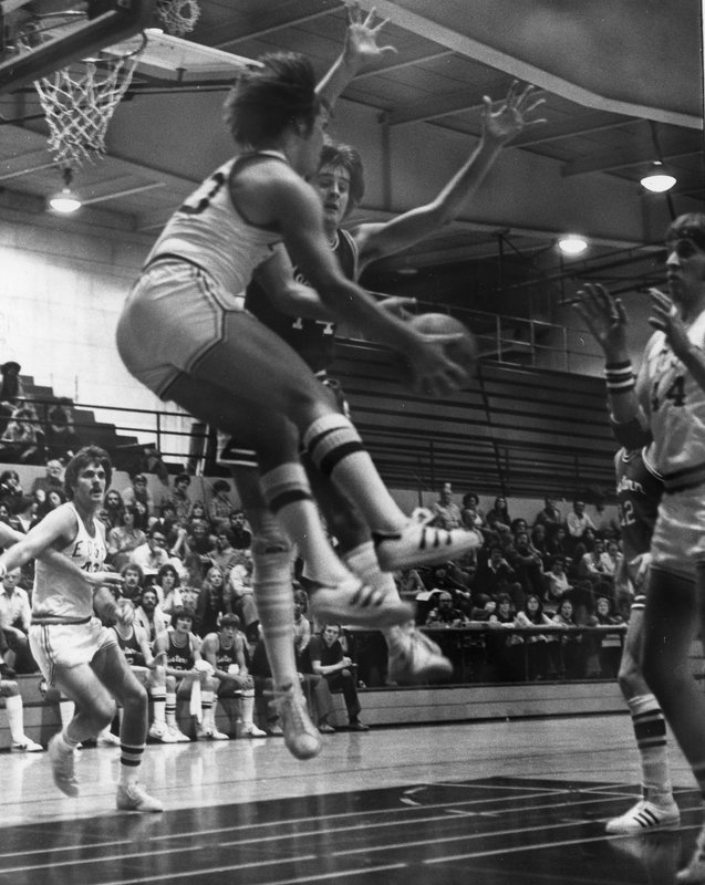 1978 Basketball Action, Western Oregon at EOSC 01