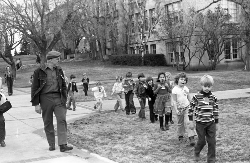 1979 Ackerman Elementary Walking 03