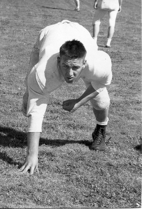 1960 Football Player 5
